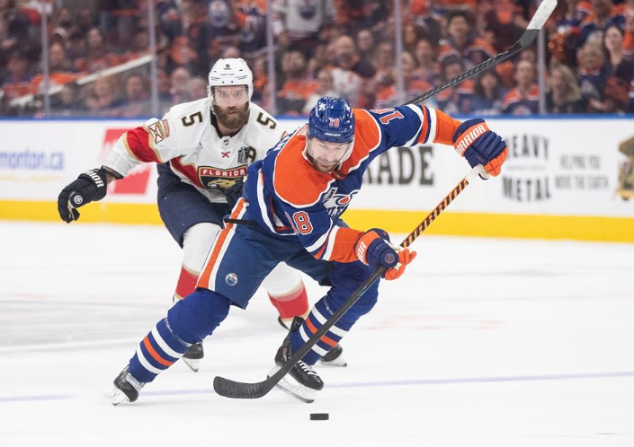 Podkolzin se připojuje k Oilers: Edmonton přidává na soupisku ofenzivy dalšího nového hráče